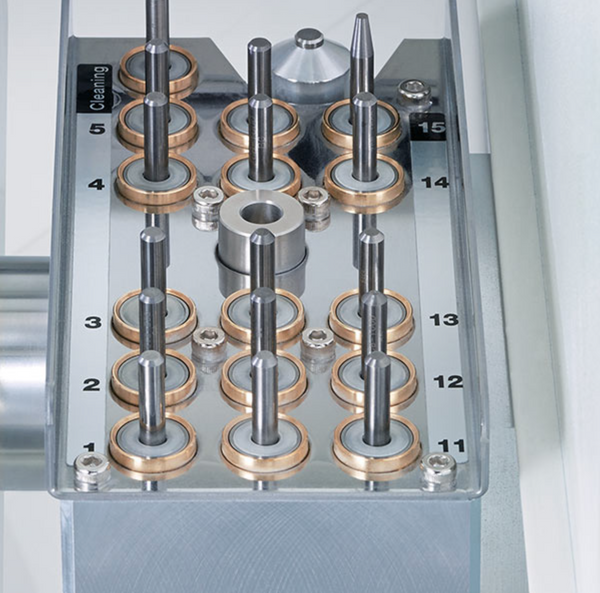 Roland DWX-52DCi Disk Changing Dental Mill