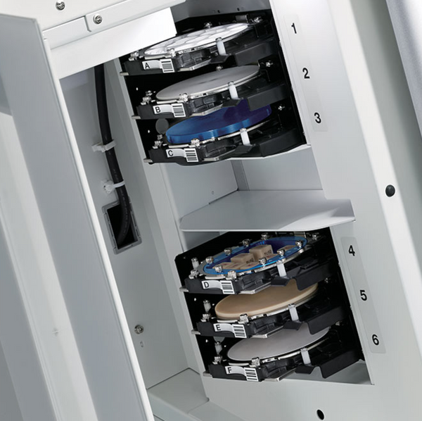 Roland DWX-52DCi Disk Changing Dental Mill